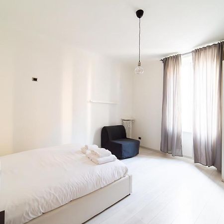 Hbhall Sempione Apartment Milan Bagian luar foto