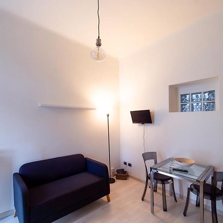 Hbhall Sempione Apartment Milan Bagian luar foto