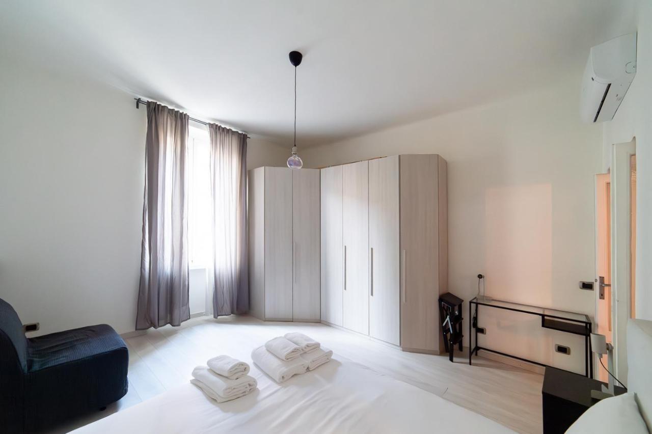 Hbhall Sempione Apartment Milan Bagian luar foto