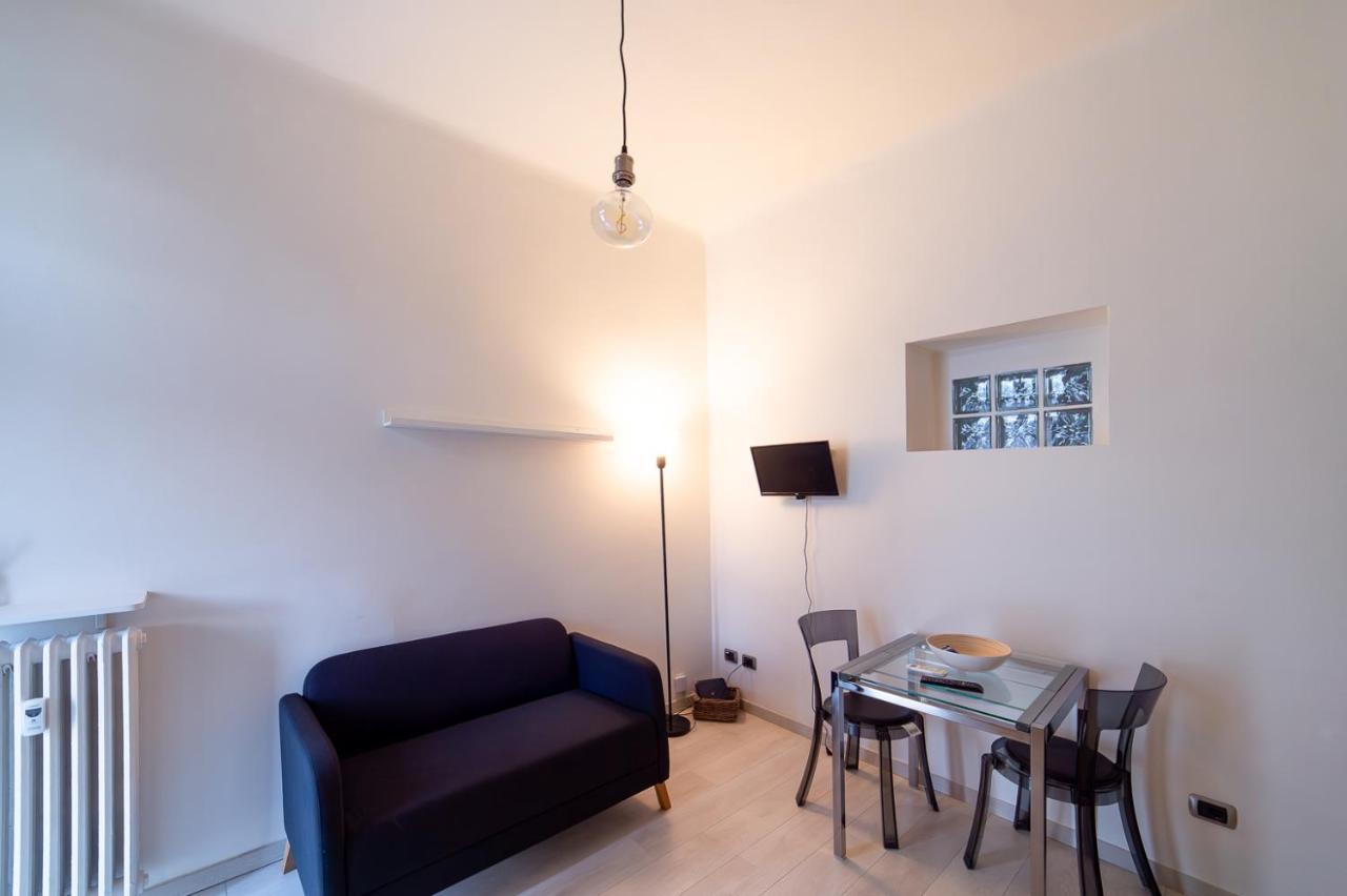 Hbhall Sempione Apartment Milan Bagian luar foto